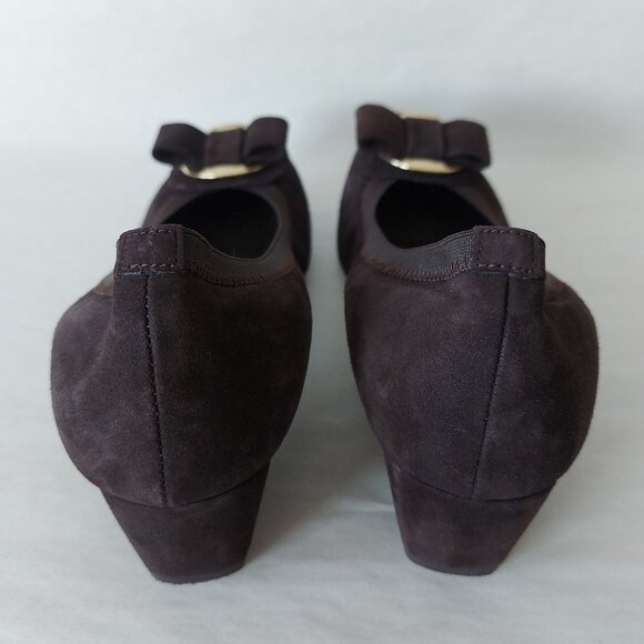 Stuart Weitzman Beaudelair Suede Pump Size 8 Hidden Wedge Bow Low Heel Slip-on - Picture 6 of 13